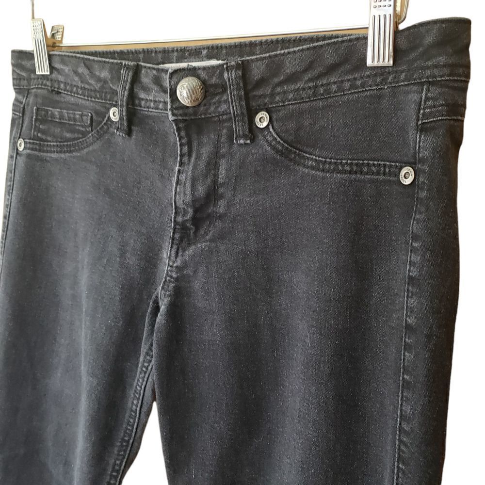 No Boundaries Stretch Denim Cropped Jeans 22" Inseam 5 Pocket - Picture 2 of 8